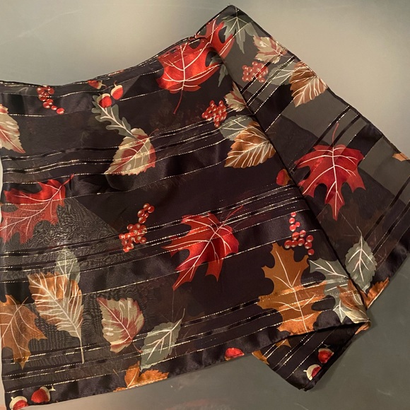 Cejon silk oblong scarf - Picture 5 of 9